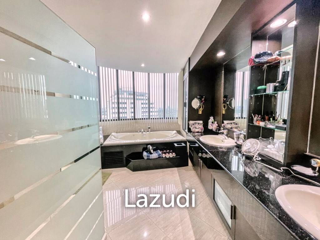 รูป 4 Bed 4 Bath 324 SQ.M Royal River Place - รูปที่ 15/18