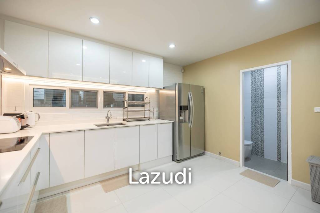 รูป 3 Bed 3 Bath 280 SQ.M Bless town Sukhumvit 50 - รูปที่ 30/30