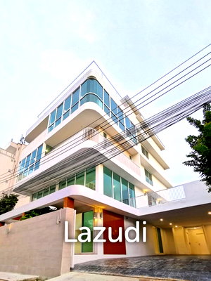 บ้านเดี่ยว ถนนสุขุมวิท : 5 Bed 8 Bath 622 SQ.M House in Sukhumvit 77