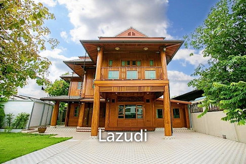 3 Bedroom 4 Bathroom 456 SQ.M New House in Sutthisan