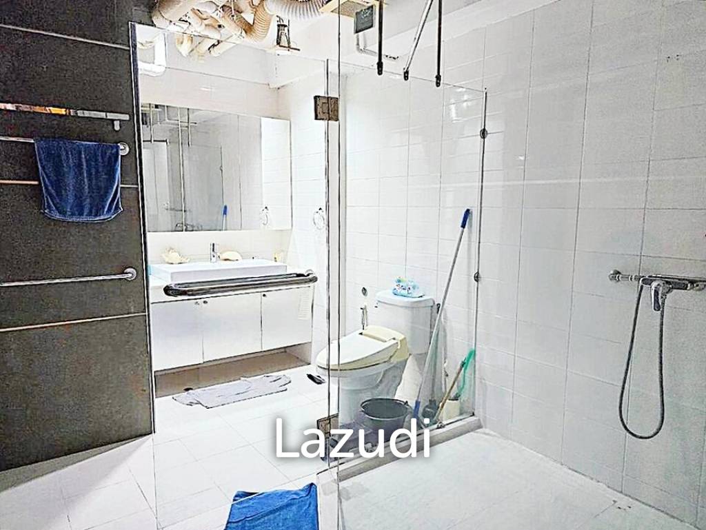 รูป 2 Bedroom 1 Bathroom 174 SQ.M State Tower - รูปที่ 9/9
