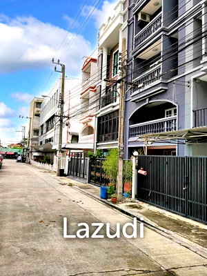 ทาวน์โฮม นาคนิวาส 22 : Townhouse in Ladprao 71 4 Bedroom For Sale