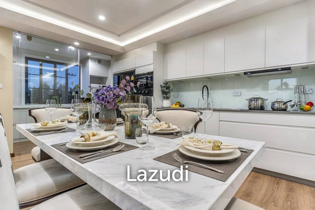 รูป 4 Beds 3 Baths 215 SQ.M Rungsii Village - รูปที่ 11/26