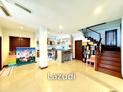 Houses for sale : 4 Bedrooms 5 Bathrooms 250 SQ.M. SP Village 5