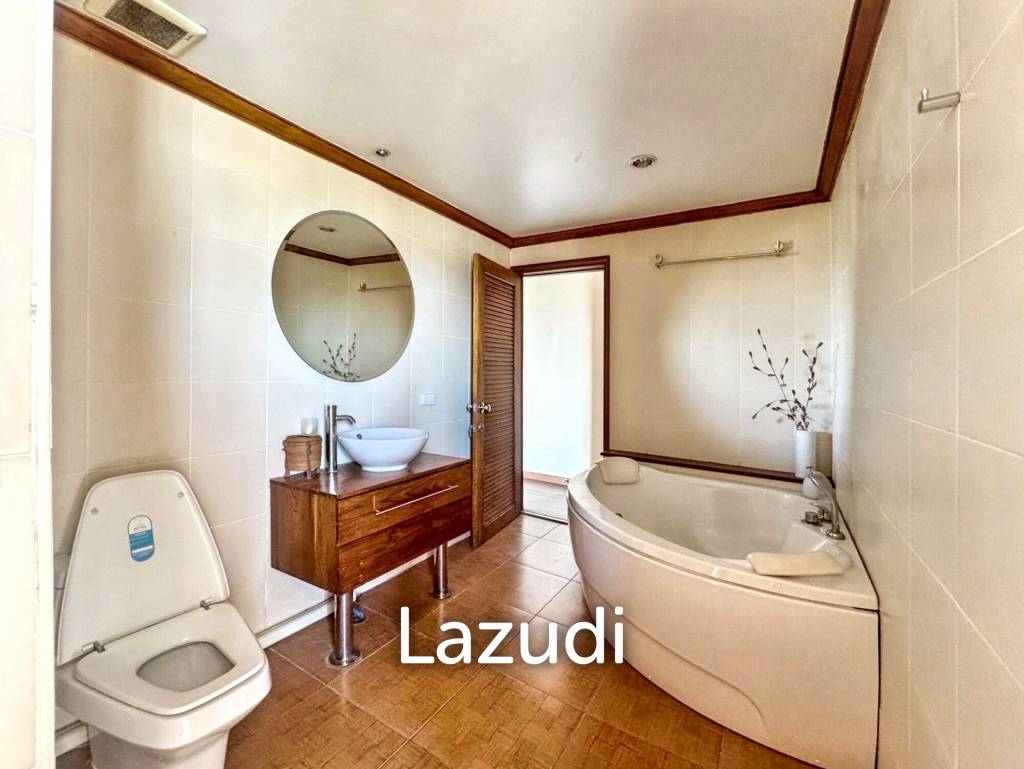 รูป 3 Bed 3 Bath 215 Sqm Condo For Sale - รูปที่ 9/9