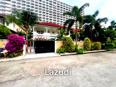 บ้านเดี่ยว ถนนเทพประสิทธิ์ : 4 Bedrooms 4 Bathrooms 200 SQ.M. Royal Park Village