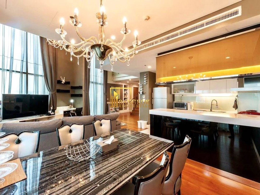 รูป Bright Sukhumvit 24 - Exquisite 3 Bed Duplex Condo in Phrom Phong - BR18719CD - รูปที่ 1/28