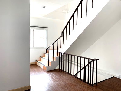 เช่าทาวน์โฮม แม็คโคร ฟู้ดเซอร์วิส สุขุมวิท 71 : LTHC12417 – Townhouse FOR RENT at Sukhumvit 36 Size 60 SQ.W 250 SQ.M 3 Beds 4 Baths Near BTS Thonglor Station ONLY 70K/Month
