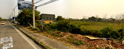 Land for sale Chiang Mai : Land for Sale 14 Rai! Prime Location Next to OIC Chiang Mai Office The land is adjacent to a major road and opposite the Government Center Ring Road.