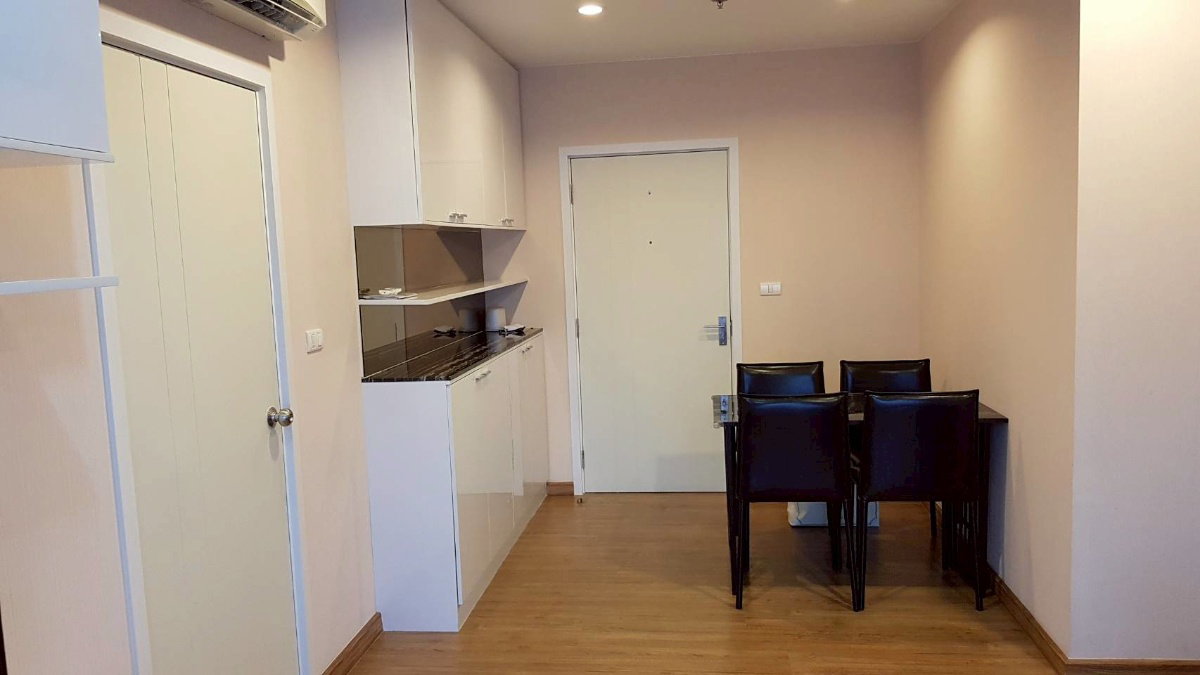 picture For rent, the tree interchange, 2-bed building A, 58sqm, floor 40 (with washing machine)🆔 line: eyannie - 18/19
