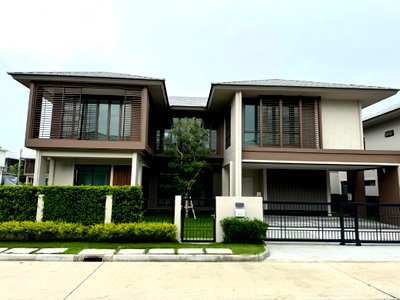 บ้านเดี่ยวให้เช่า : ให้เช่า บุราสิริ กรุงเทพกรีฑา บ้านเดี่ยว 2 ชั้น 303 sq.m. 4 ห้องนอน 5 ห้องน้ำ 3 จอดรถ.พร้อมเข้าอยู่