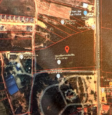 Land for sale : Land for sale: 15 rai, 2 ngan, and 57 square wah of vacant land . Located along Rural Highway 4031, Mueang Ratchaburi District, Ratchaburi Province.