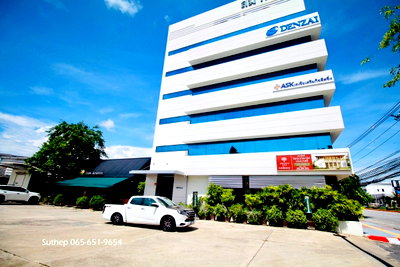 Office for rent : Office for rent in the heart of Rayong city, located on Sukhumvit Road, just 100 meters from Star Night Bazaar Market and Lotus’s Rayong.