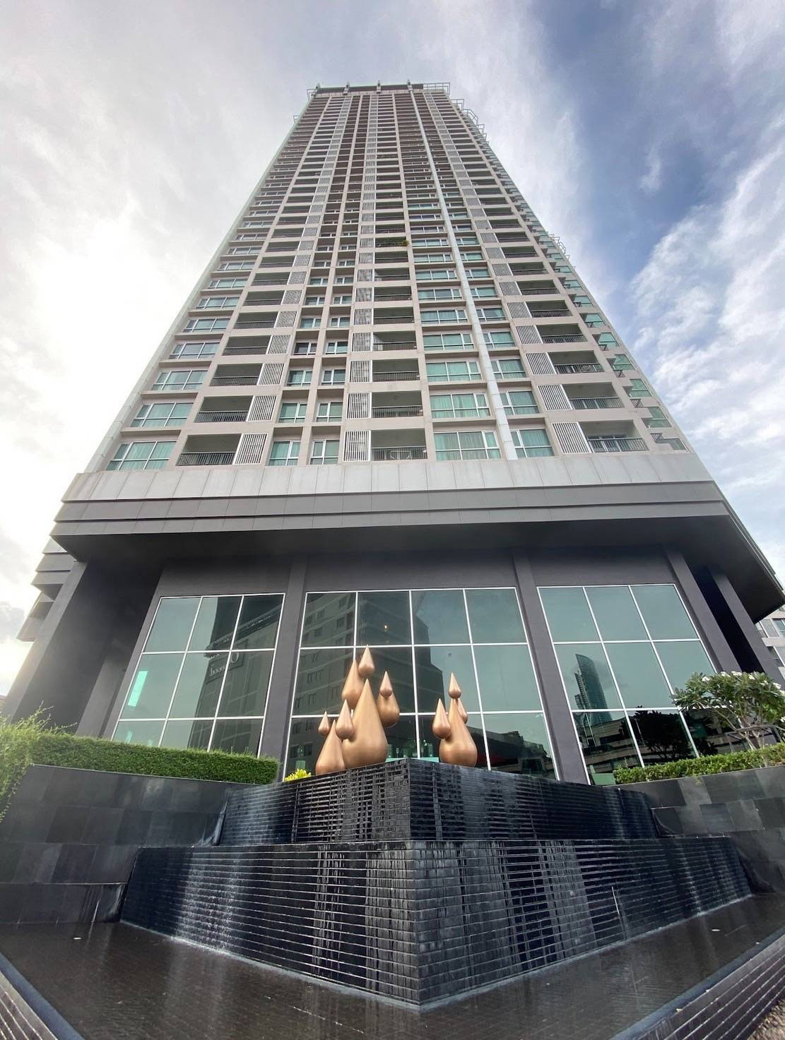 RHYTHM สาทร ขายด่วน One Bedroom 35.13 ตร.ม. ตึก North ชั้น 23 เพียง 5.2 ล้านบาท