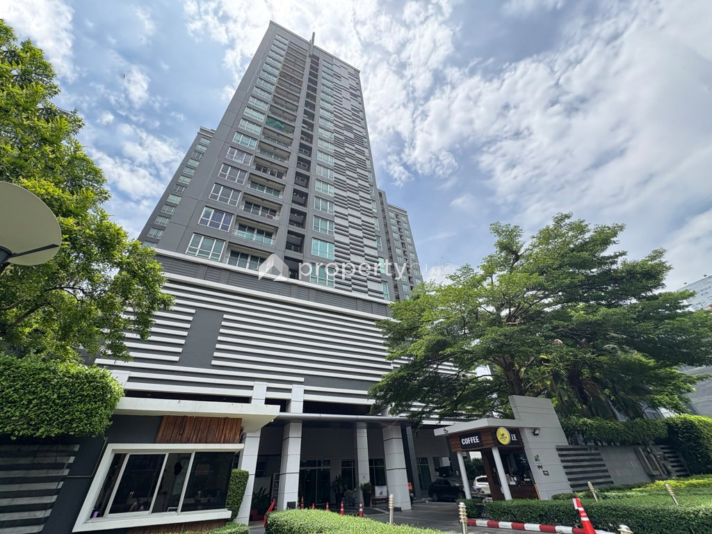 รูป Life @ Ratchada - Suthisan - รูปที่ 1/12