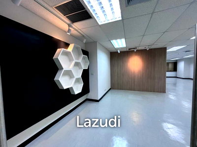 Office for rent DONKI Mall Thonglor   : Good Ambient for office in Asoke