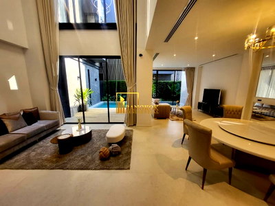 บ้านเดี่ยวให้เช่า : Bugaan Rama 9-Mengjai - Super Luxury 5 Bedroom Pool Villa in Rama 9 - BR28154SH