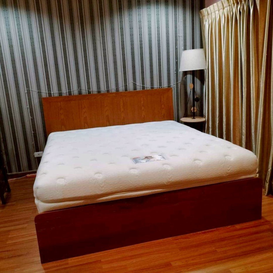 picture village                       city  - 9/20