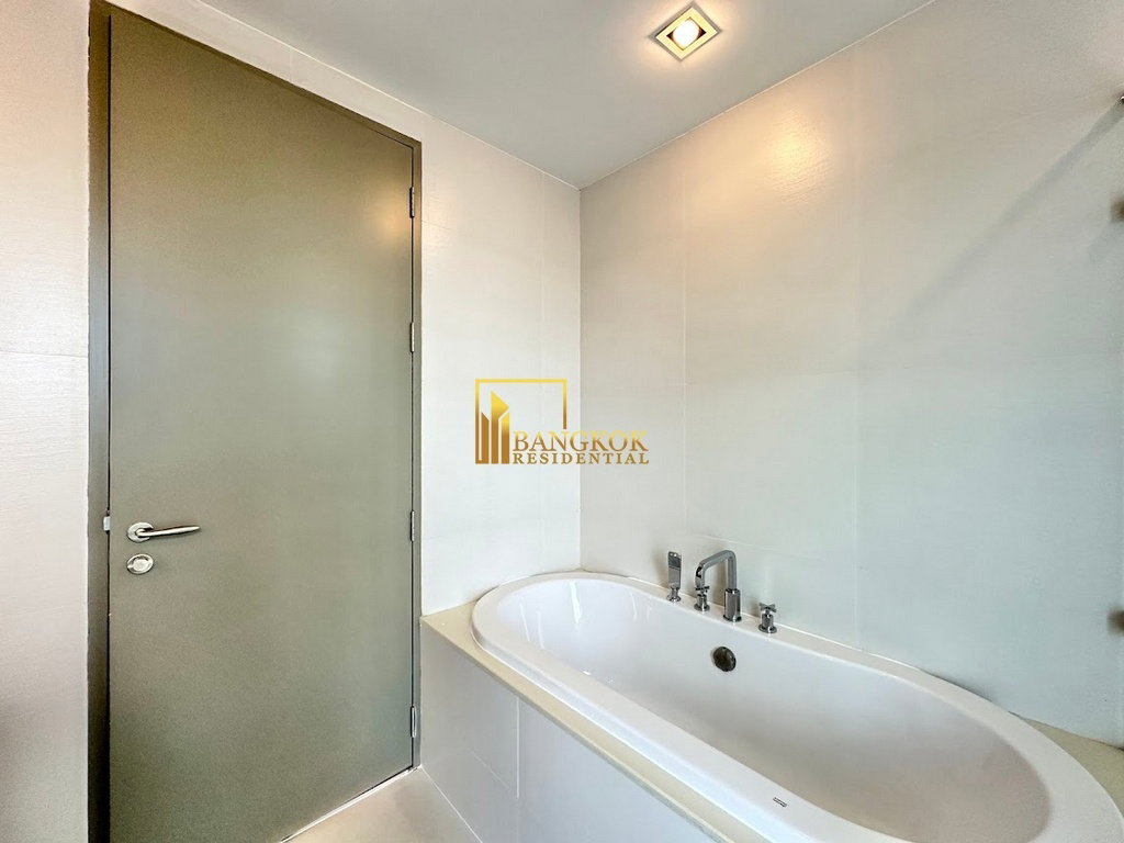 รูป Ideal 24 - Expansive 4 Bedroom Luxury Condo in Phrom Phong - BR11809CD - รูปที่ 33/57