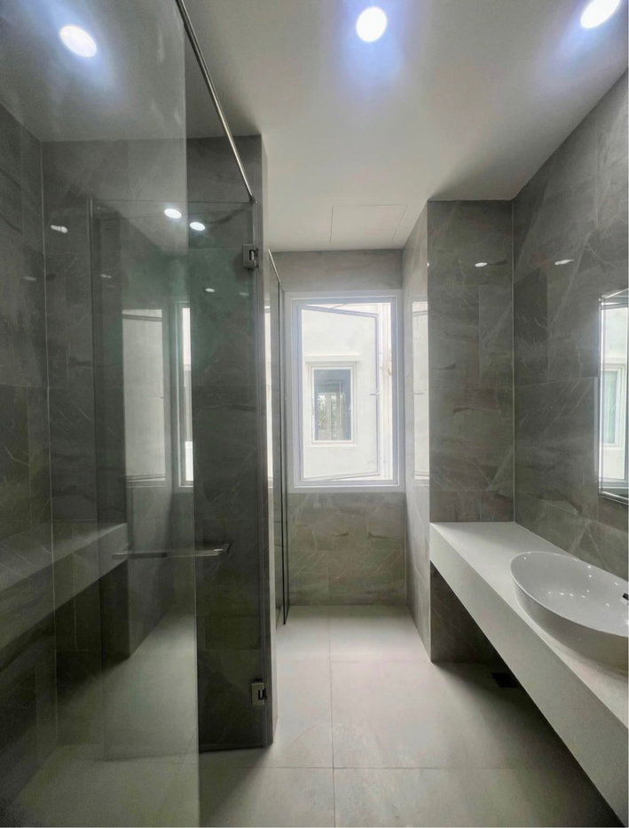 picture LTHC12452 – Townhouse FOR SALE in Onnut Size 28.2 SQ.W 210 SQ.M 3 Beds 3 Baths Near BTS On Nut Station ONLY 9.9 MB - 6/11