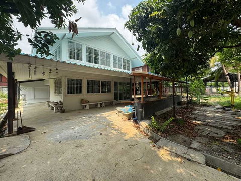 LTHC12436 - Commercial FOR SALE at Soi Sukhumvit 101/1 Size 530 Sq.W 2120 Sq.M. 3 beds 1 baths BTS Punnawithi Station ONLY 79.5 MB