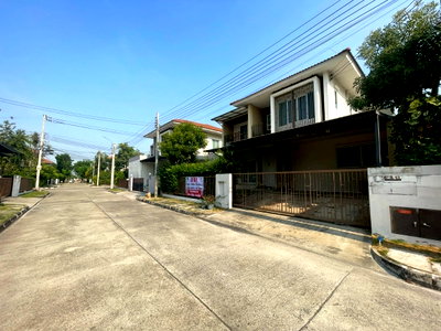 Houses for sale : Burasiri Tha Kham-Rama 2, a premium luxury home 🔥 at a very wow price 🔥 only 5.29 million baht