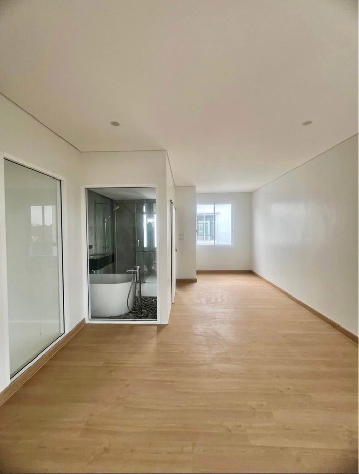 picture LTHC12452 – Townhouse FOR SALE in Onnut Size 28.2 SQ.W 210 SQ.M 3 Beds 3 Baths Near BTS On Nut Station ONLY 9.9 MB - 2/11