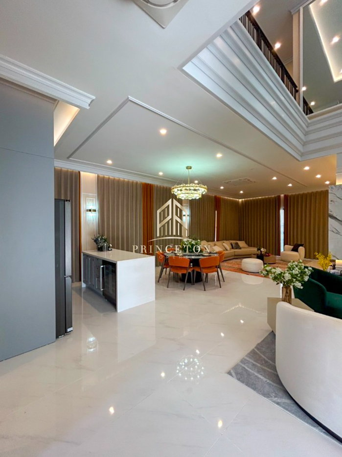 รูป ขายบ้านหรู สไตล์คฤหาสน์ นาราสิริ กรุงเทพกรีฑา เดินทางสะดวก ใกล้โรงเรียนนานาชาติ Wellington College - รูปที่ 7/47