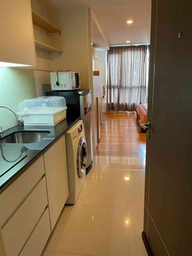 ขายพร้อมผู้เช่า 15 Sukhumvit Residences 28 ตร.ม 1 ห้องนอน ตกแต่งครบ ใกล้ BTS นานา