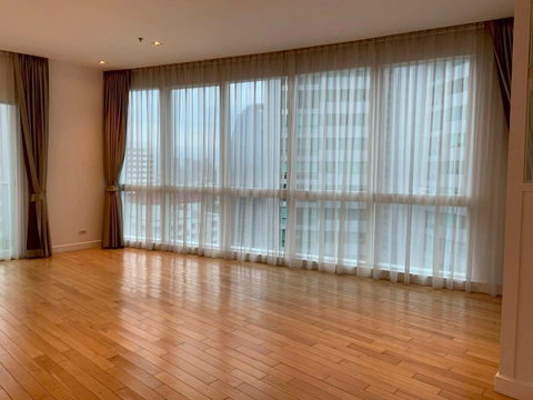 LTH15897 - Millennium Residence Condo FOR RENT Size 193 sqm. 3 beds 3 baths Near BTS Asok Station ONLY 110K/Month