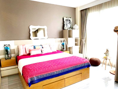 Condos for sale : Studio with Bathtub 39 sq.m. Good Location Close to BTS Chit Lom 300 m. at The Address Chidlom Condo  / For Sale
