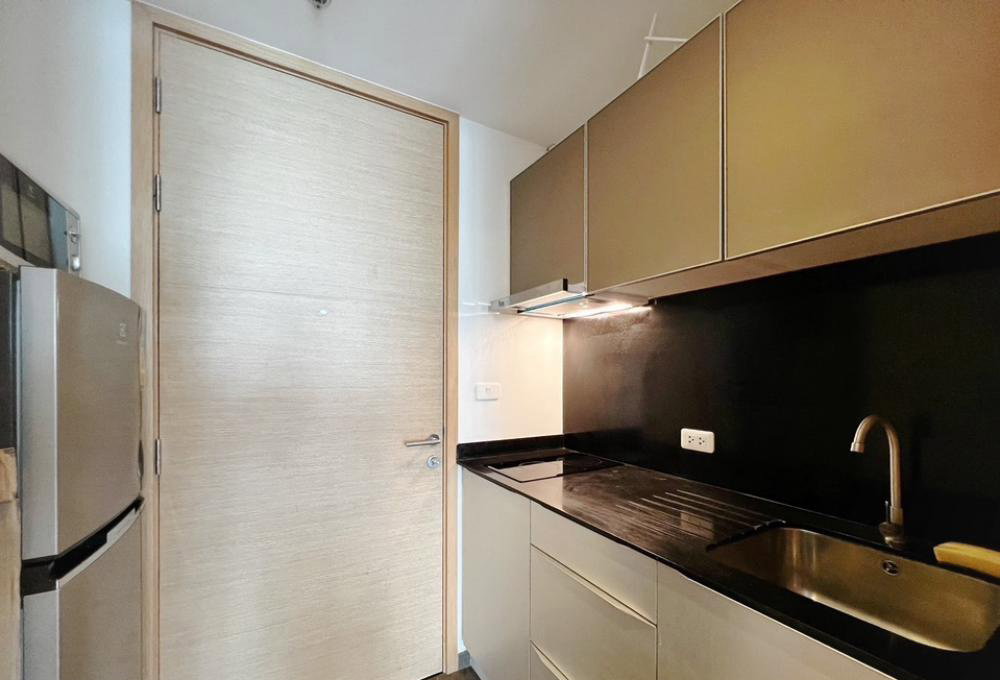 picture Code: KJ6627  for rent The Lofts Ekkamai // Line ID: @kjcondo (with @) // - 6/18