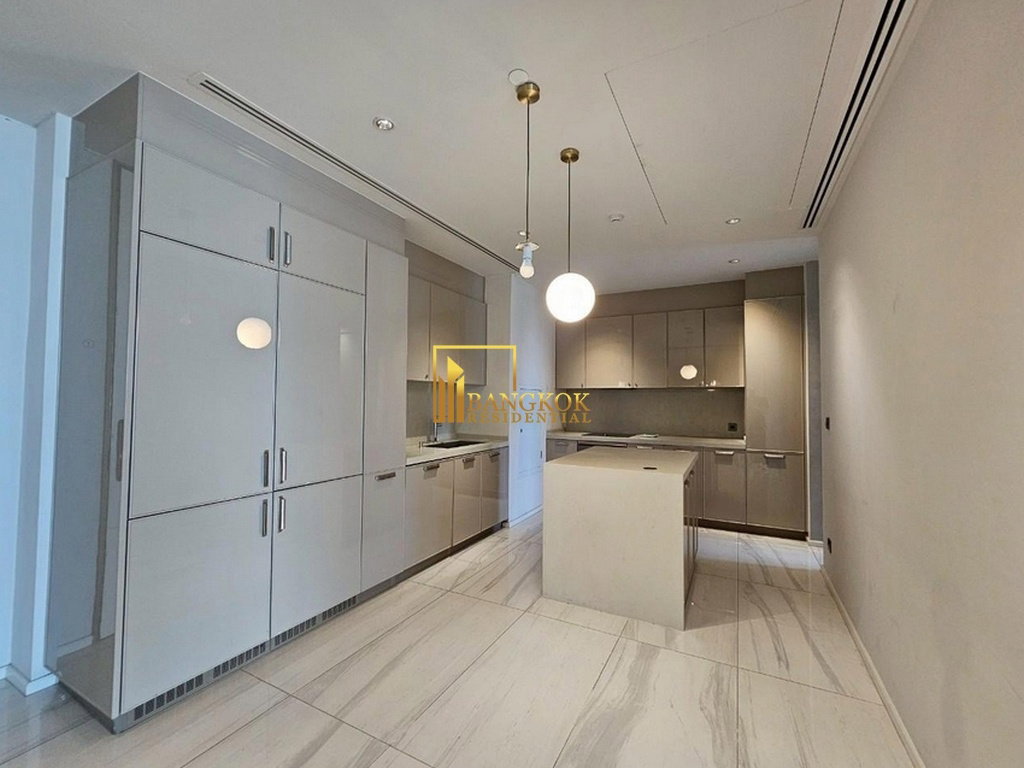รูป Kraam Sukhumvit 26 - 2 Bedroom Luxury Condo in Phrom Phong - BR17703CD - รูปที่ 4/32