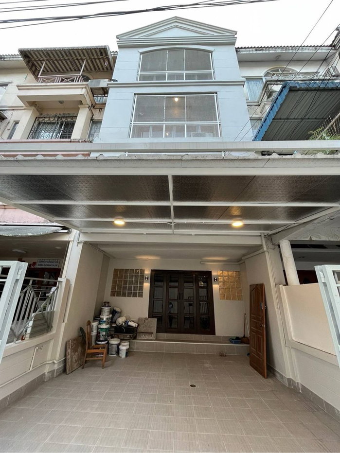 รูป #Z513 ให้เช่าบ้าน Townhome BTS Punnawithi - รูปที่ 2/14