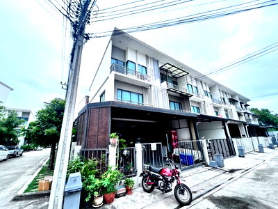 โฮมออฟฟิศ วิทยาลัยเทคนิคราชสิทธาราม : #ขาย บ้านหลังริม เจ แกรนด์ สาทร-กัลปพฤกษ์)บ้านทาวน์โฮมติดสำเพ็ง2 ย่านธุรกิจใหญ่ >ใกล้ห้างสรรพสินค้าหลายแห่ง>Contact:พิมพ์พริมา (บี) <>Line: 0826698942