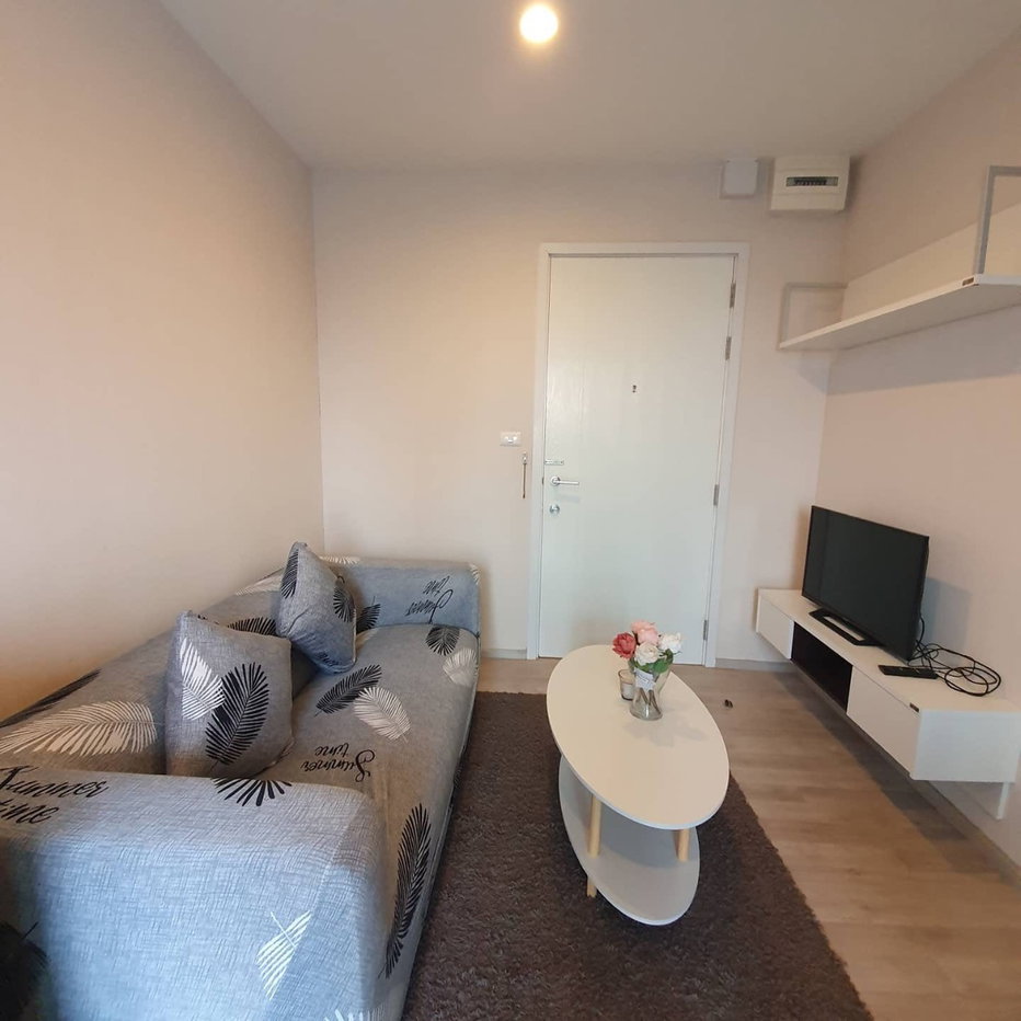 picture Plum Condo Central StationPlum Condo Central Station - 8/13
