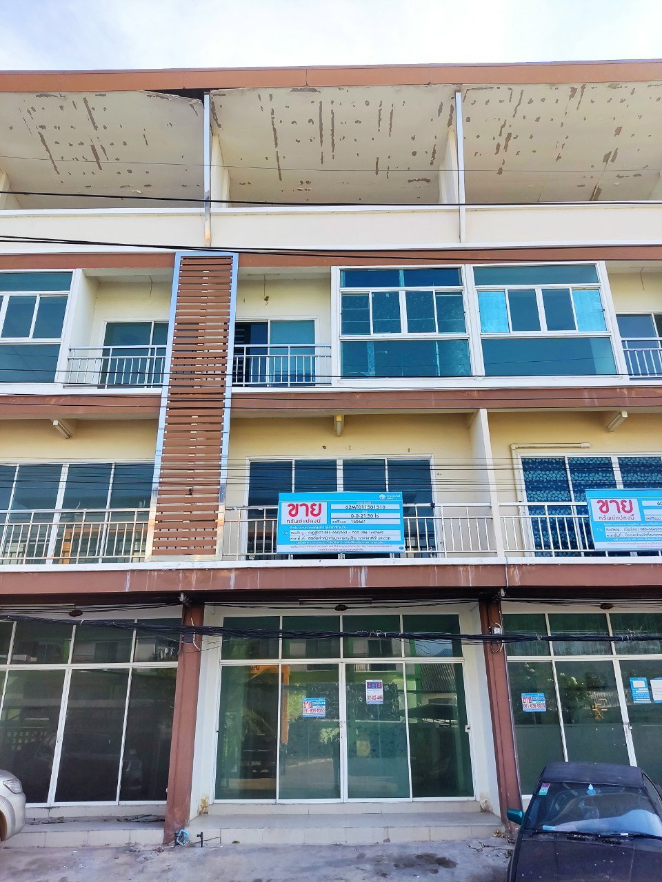 SHOP HOUSE 21.5 Sq.w. Lam Luk Ka Pathumthani for 1.6M