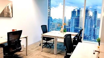 Office for rent Srinakharinwirot University Prasanmit Campus : Serviced office for rent at Bhiraj Tower, EmQuartier, featuring a high-floor location with city views in the center of Phrom Phong.