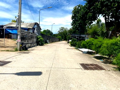 Land for sale Lieb Tang Rodfai : Land in South Pattaya near the railway,Land area 340square meters