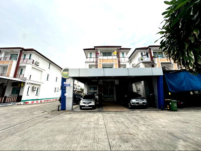 ทาวน์โฮม เขตตลิ่งชัน : ทาวน์โฮม 63 ตร.วา บ้านฟูลเฮ้าส์ เขตภาษีเจริญ กรุงเทพมหานคร 9.5M