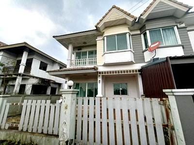 Twin houses for sale วิทยาลัยเทคนิคปทุมธานี : TWIN HOUSE 36.4 Sq.w. Muang Pathum Thani Pathumthani for 1.9M