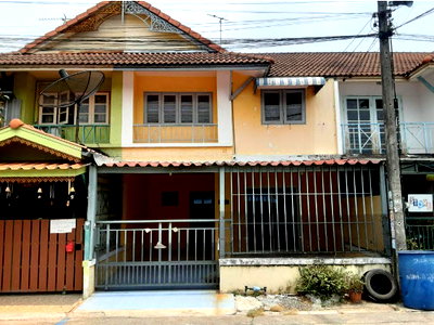 Townhouses for sale Pathumthani : TOWN HOUSE 18 Sq.w. Lam Luk Ka Pathumthani for 902,000