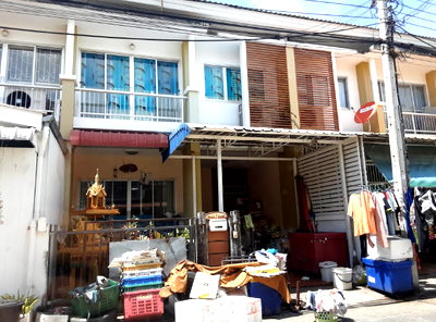 Townhouses for sale Ruamchai Pracharuk Hospital : TOWN HOUSE 22.5 Sq.w. Bang Bo Samut Prakarn for 1.5M