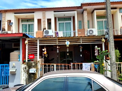 Townhouses for sale : TOWN HOUSE 17 Sq.w. Lat Lum Kaeo Pathumthani for 938,000