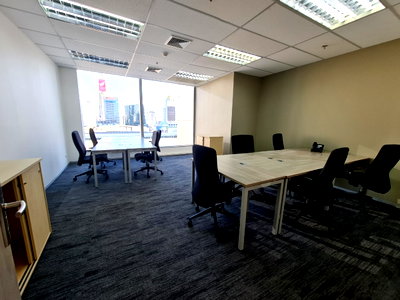 Office for rent Srinakharinwirot University Prasanmit Campus : Serviced office for rent in the Pathumwan area, located in the Central Tower building, offering a high-rise view of the city. Close to Central World.