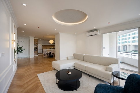 LTH12550 - Moon Tower Condo FOR SALE Size 202 sqm. 3 beds 3 baths Near BTS Thong Lor Station ONLY 22 MB