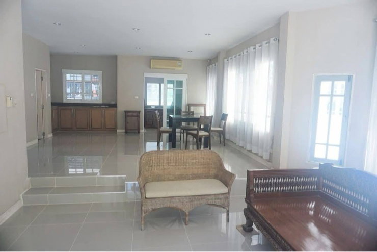 รูป #Z574 ให้เช่าบ้าน House In Soi Srinagarindra 51 - รูปที่ 3/11