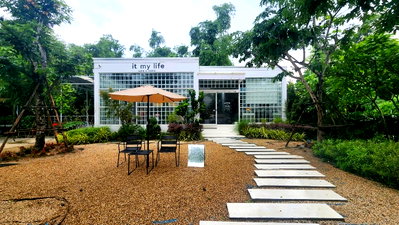 ขายกิจการ : ขายกิจการคาเฟ่, ร้านอาหาร, โรงแรม, แคมป์ปิ้ง บางพระ ศรีราชา ติดห้วยท่าไทร 1-3-79 ไร่ ใกล้สวนสัตว์เปิดเขาเขียว
