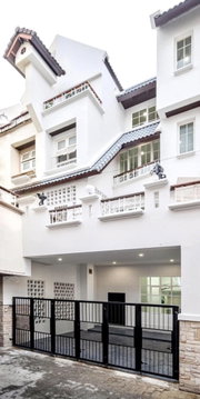 LTH12509 – Luxury pool villa Townhome FOR SALE Size 25.5 SQ.W 400 SQ.M 6 Beds 6 Baths Near MRT Lad Phrao Station ONLY 18.79 MB