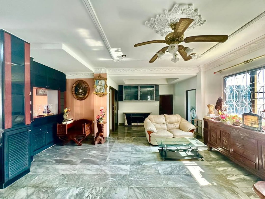 picture Home For Rent // Near Bts - Mrt - 17/45